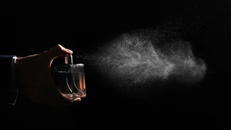 كيف تختار العطر المناسب